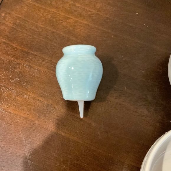 Pretty Pottery Vase Platter Decor 💐 - Picture 7 of 12